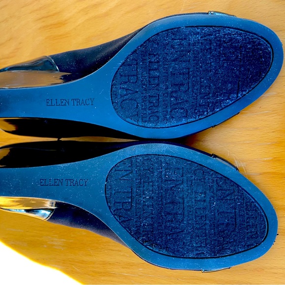 Ellen Tracy Open toes shoes! Super comfy! - Picture 5 of 6